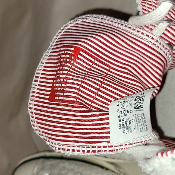 Converse Chuck. Winter-Holidays. Worn-Once. Men's size 12 Rare - Picture 10 of 13